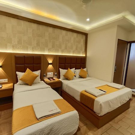Hotel Riva International Goregaon- Near Nesco Mumbai Exteriör bild