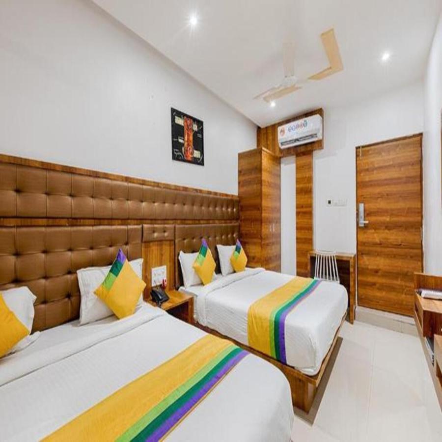 Hotel Riva International Goregaon- Near Nesco Mumbai Exteriör bild